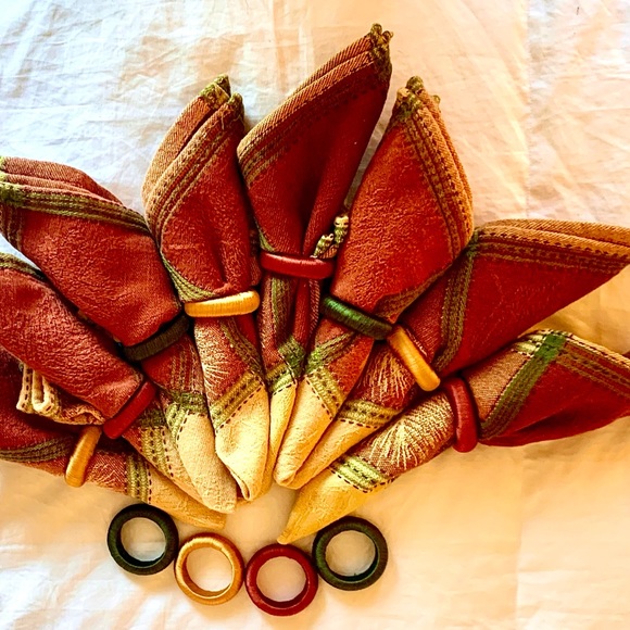 Fall leaves 🍁/holiday cotton napkins. Set of 8. - Picture 3 of 15